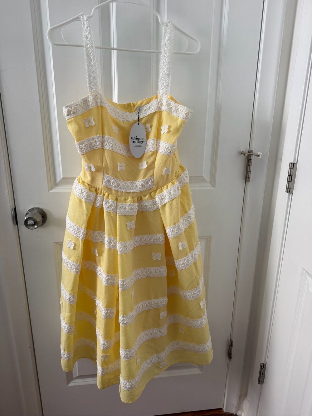 Unique Vintage Barbie yellow & white suburban shopper fit and flare dress - Picture 3 of 7